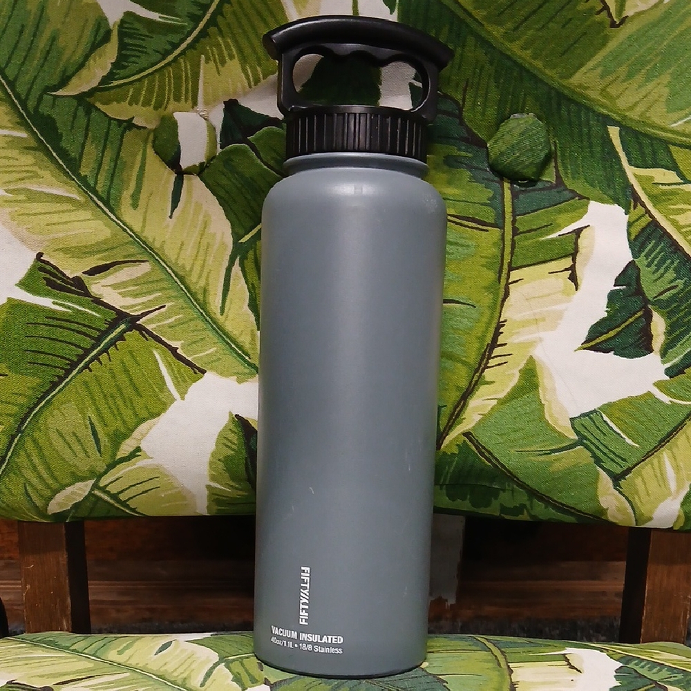 Fifty/Fifty Matte Gray Stainless Steel Vacuum Insulated Bottle, Preowned
